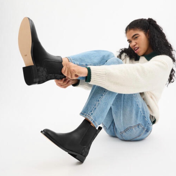 New COACH  Meredith Bootie In Signature Canvas Black/Charcoal - Picture 7 of 7